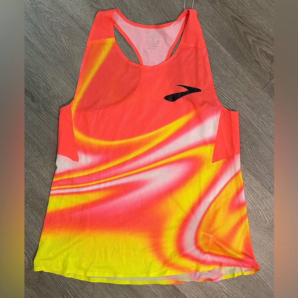 Brand New Brooks Elite singlet